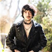 Profesional titulado como Ingeniero en sonido , seis semestres de Licenciatura en Música y egresado como Productor y gestor de eve